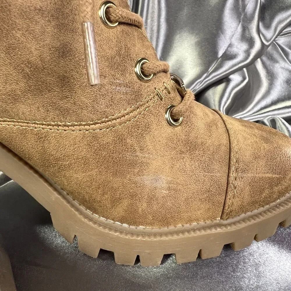 GBG G by Guess Boots Women Sz 9.5 M Brown 4” Heel Lace Up Chunky Lug Fur Booties